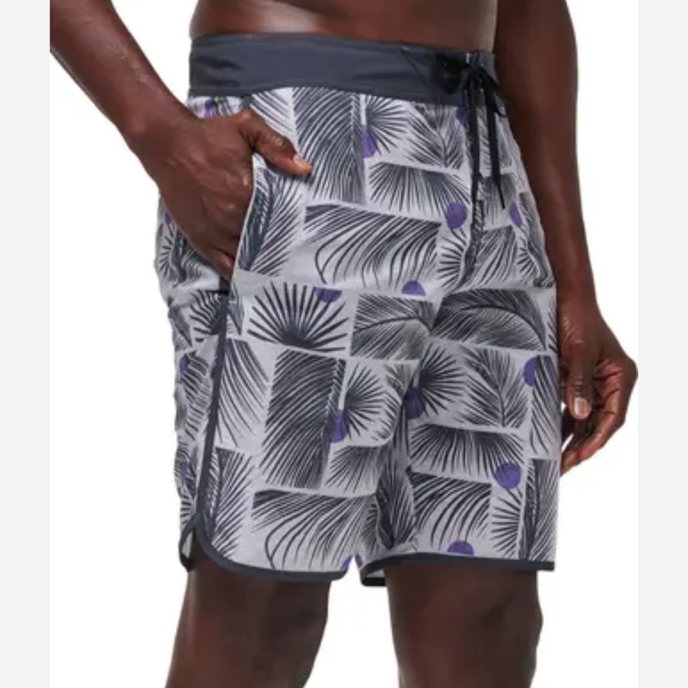 Travis Mathew Gray and‎ Purple Palm Print Board Shorts size 40